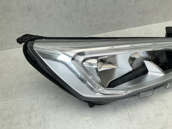 KOPLAMP FORD FOCUS MK4 LED JX7B13W029AE RECHTS FO-4617