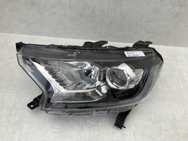 KOPLAMP FORD RANGER FACELIFT XENON LED JB3B13W030 LINKS FO-8543