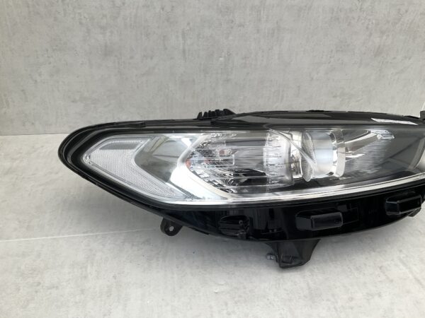 KOPLAMP FORD MONDEO V LED DS73-13W029-ED RECHTS FO-8416