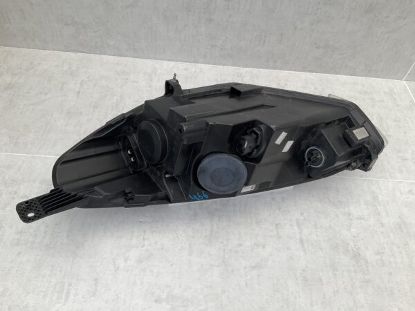 KOPLAMP FORD FIESTA MK8 LED  L1BB-13E014-CE RECHTS FO-8312