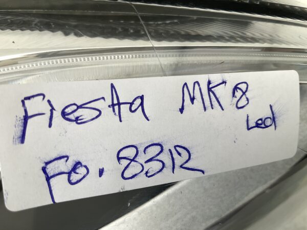 KOPLAMP FORD FIESTA MK8 LED  L1BB-13E014-CE RECHTS FO-8312