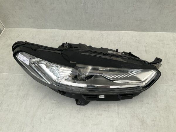 KOPLAMP FORD MONDEO LED ES73-13D154-ac RECHTS FO-8175