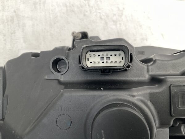 KOPLAMP FORD MONDEO LED ES73-13D154-ac RECHTS FO-8175