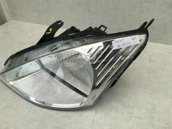 KOPLAMP FORD FOCUS XS4X-3006 LINKS FO-4522