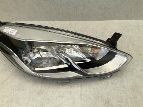 KOPLAMP FORD FIESTA MK8 H1BB-13W029-AD RECHTS FO-8415