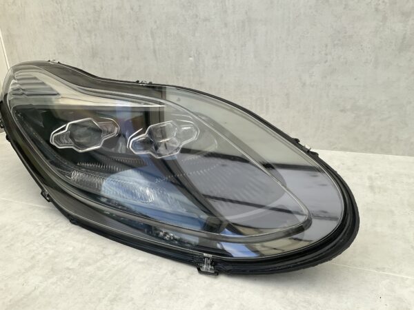 KOPLAMP ASTON MARTIN DB11 FULL LED HY53-13W029-BA RECHTS AM-5212