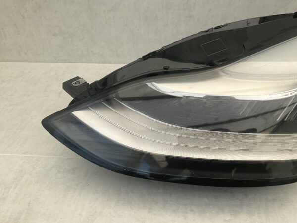 KOPLAMP TESLA MODEL 3 LED 1077375-00-C LINKS TE-8063A