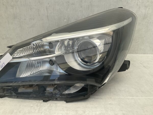 KOPLAMP TOYOTA YARIS 3 HALOGEEN LINKS TO-669