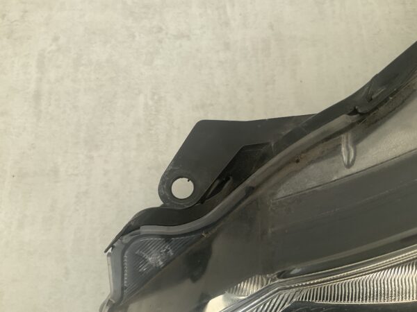 KOPLAMP TOYOTA YARIS 3 HALOGEEN LINKS TO-669