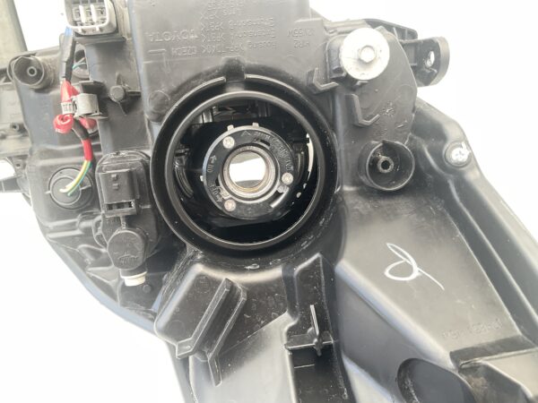 KOPLAMP TOYOTA YARIS 3 HALOGEEN LINKS TO-669