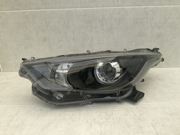 KOPLAMP TOYOTA YARIS LED K0-6EU RECHTS TO-670
