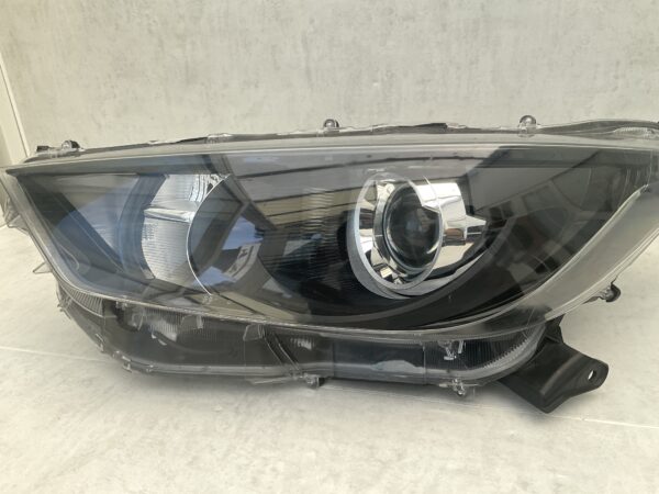 KOPLAMP TOYOTA YARIS LED K0-6EU RECHTS TO-670