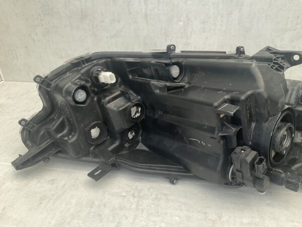 KOPLAMP TOYOTA YARIS LED K0-6EU RECHTS TO-670