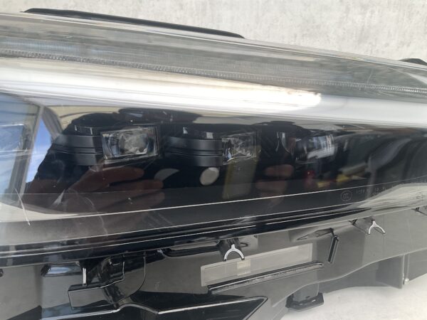 KOPLAMP LEXUS NX  200H 300H LED RECHTS TE-8186