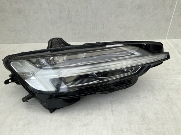 KOPLAMP VOLVO V60 S60 FULL LED ACTIVE HIGH BEAM SYSTEM 32228810 RECHTS VO-8002