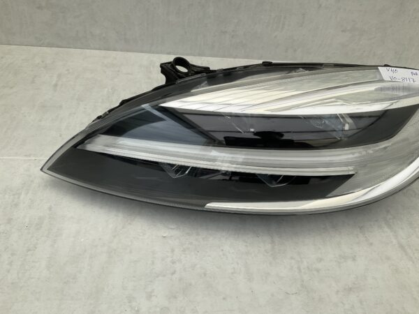 KOPLAMP VOLVO V40 LED MID LHD LEFT 31420447 LINKS VO-8117