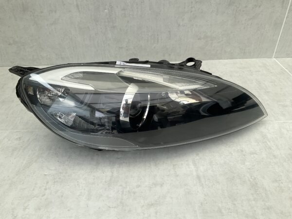 KOPLAMP VOLVO V40 XENON 31283333 RECHTS VO-8049