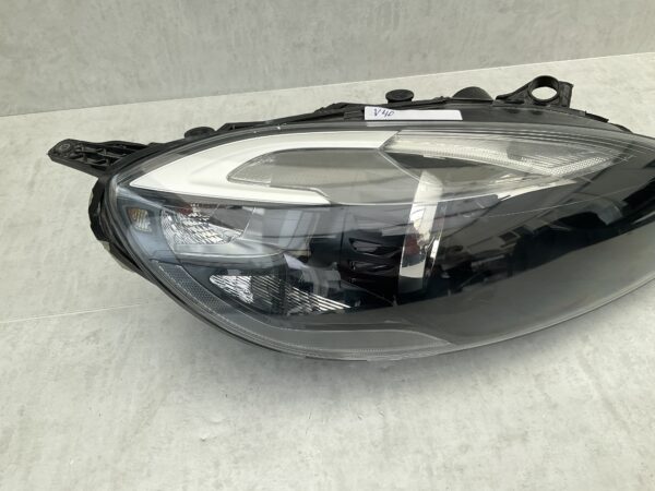 KOPLAMP VOLVO V40 XENON 31283333 RECHTS VO-8049