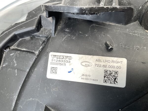 KOPLAMP VOLVO V40 XENON 31283333 RECHTS VO-8049