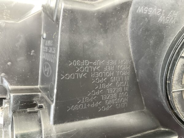 KOPLAMP HYUNDAI IX 20 IX 20 92102-1K3XX RECHTS HY-4759