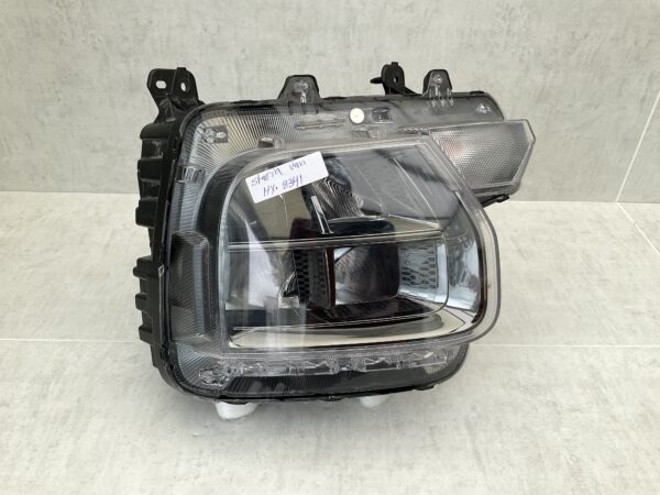 KOPLAMP HYUNDAI STARIA VAN 92102CG100 CG921-61080 H05R US4 RECHTS HY-8341