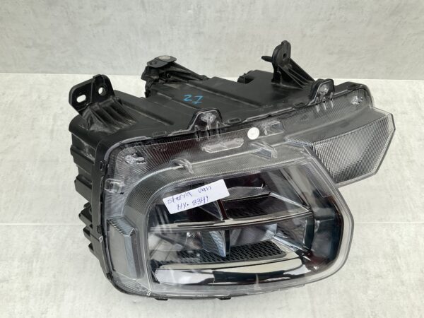 KOPLAMP HYUNDAI STARIA VAN 92102CG100 CG921-61080 H05R US4 RECHTS HY-8341