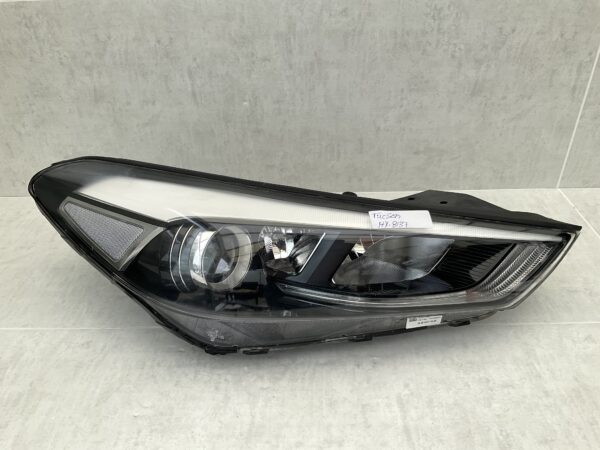 KOPLAMP HYUNDAI TUCSON 92102D7100 RECHTS HY-8137