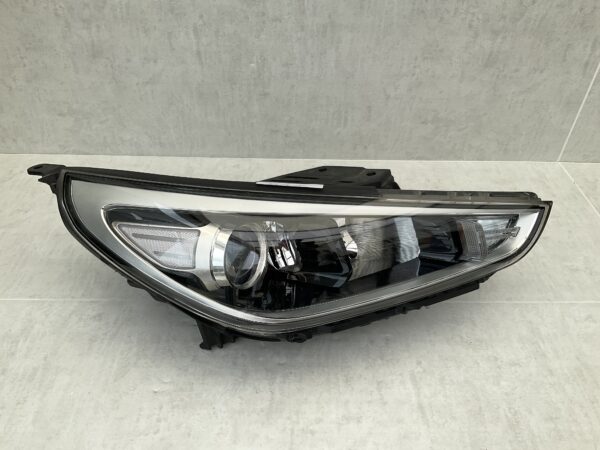 KOPLAMP HYUNDAI I30 92102G4020  RECHTS HY-5205