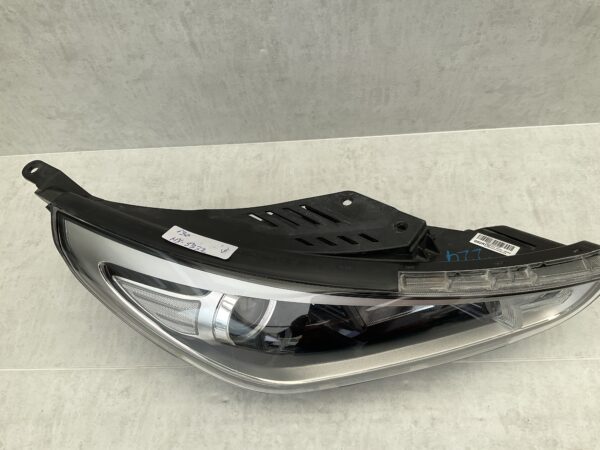 KOPLAMP HYUNDAI I30 LED 92102G4020 RECHTS HY-5332