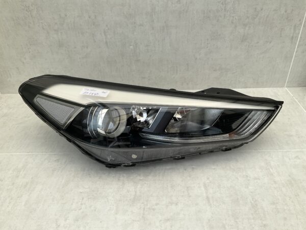 KOPLAMP HYUNDAI TUCSON 92102D7100 RECHTS HY-4882