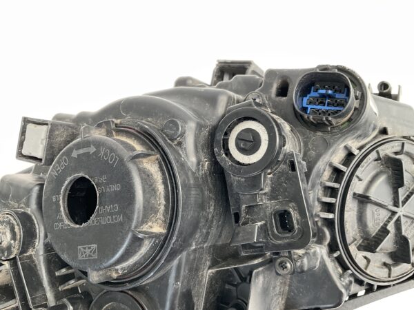 KOPLAMP HYUNDAI TUCSON 92102D7100 RECHTS HY-4882