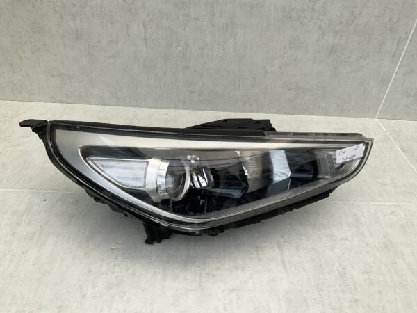 KOPLAMP HYUNDAI I30 92102G4020 RECHTS HY-4430