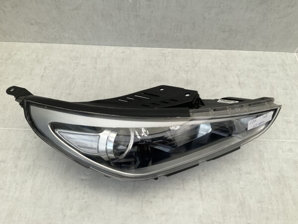 KOPLAMP HYUNDAI I30 92102G4020 RECHTS HY-4430