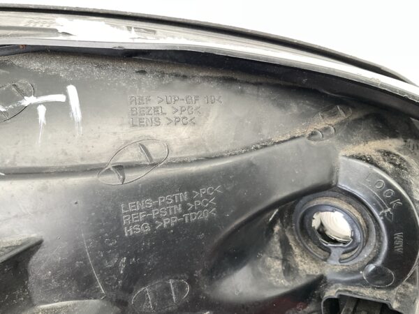 KOPLAMP HYUNDAI TUCSON HALOGEEN 921012EXXX  LINKS HY-8067
