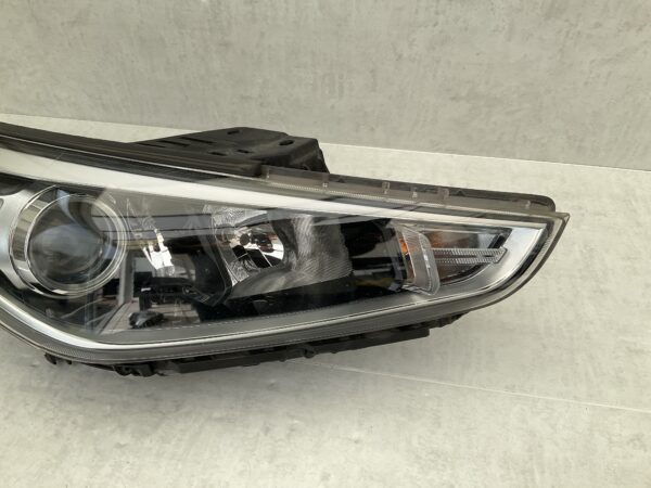 KOPLAMP HYUNDAI I30 92102G4020 RECHTS HY-4591