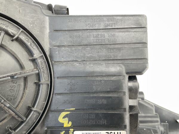 KOPLAMP HYUNDAI I30 LED 92101-A6060 LINKS HY-4460