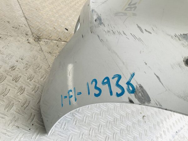 Bumper Peugeot 107 6-10 52119-0H090 Voorbumper 2-J1-13936z
