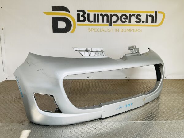 Bumper Peugeot 107 6-10 52119-0H090 Voorbumper 2-J1-13937z