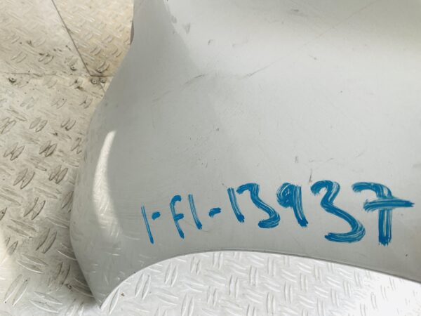 Bumper Peugeot 107 6-10 52119-0H090 Voorbumper 2-J1-13937z