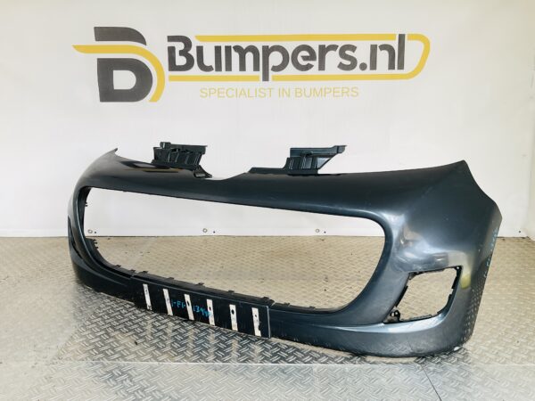 Bumper Peugeot 107 6-10 52119-0H090 Voorbumper 2-J1-13940z