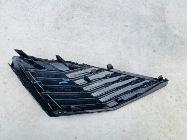 Bumper Grill Peugeot 3008 SUV 2021 9836826877 Mistlamp Rooster PE-21362