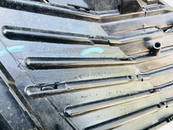 Bumper Grill Peugeot 3008 SUV 2021 9836826877 Mistlamp Rooster PE-21362