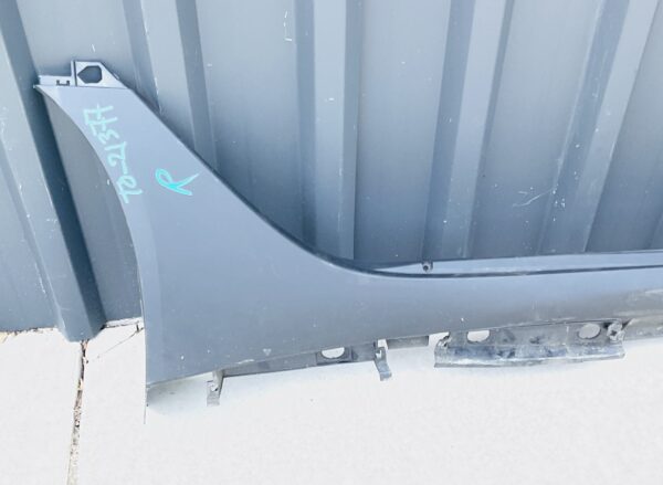 Dorpel  Toyota Aygo X 758500H020 Zijskirt Rechts  TO-21377