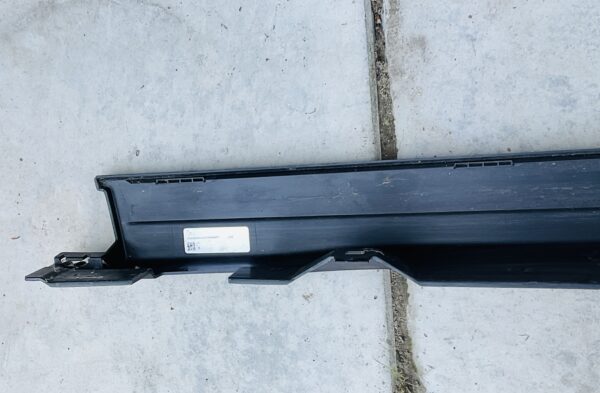 Dorpel Mercedes EQA H243  A2476981000 Rechts  Zijskirt MB-21386