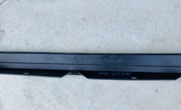 Dorpel Mercedes EQA H243  A2476981000 Rechts  Zijskirt MB-21386