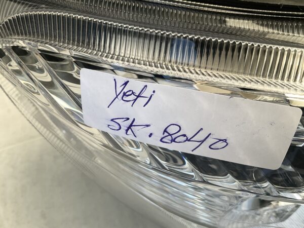 KOPLAMP SKODA YETI 5L HALOGEEN 5L1941018A RECHTS SK-8040