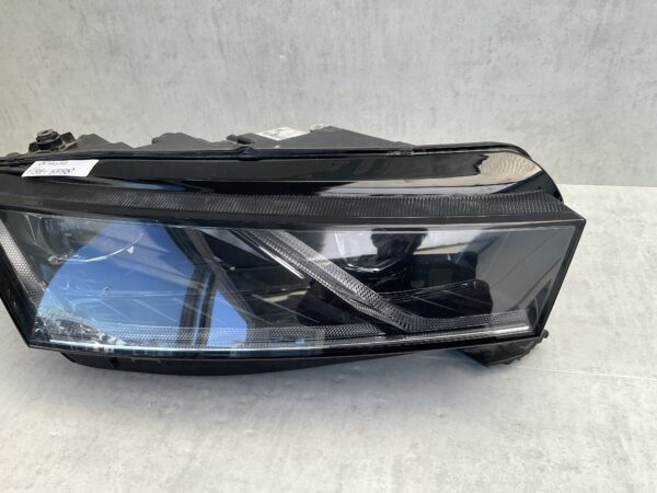 KOPLAMP SKODA OCTAVIA CRYSTAL LIGHTING LED 5E4941016A  RECHTS SK-8138
