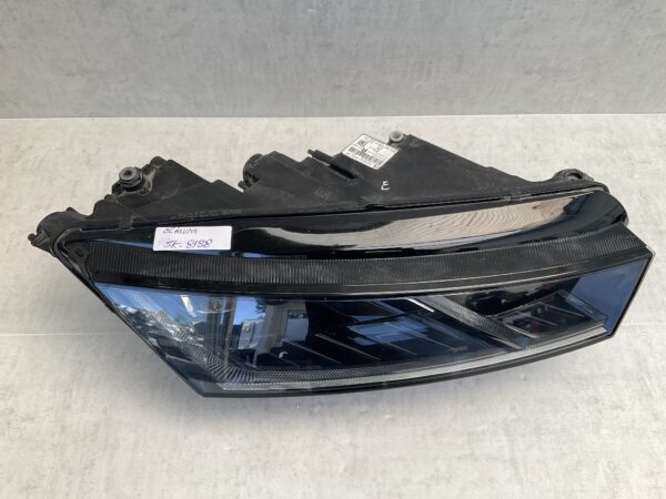 KOPLAMP SKODA OCTAVIA CRYSTAL LIGHTING LED 5E4941016A  RECHTS SK-8138