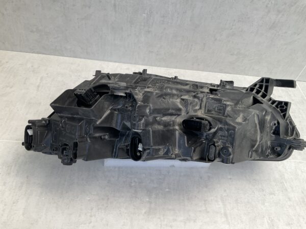 KOPLAMP SKODA OCTAVIA CRYSTAL LIGHTING LED 5E4941016A  RECHTS SK-8138