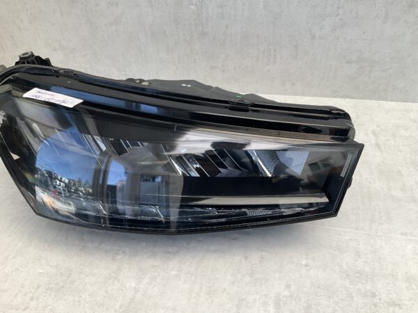 KOPLAMP SKODA FABIA MK5 CRYSTAL LIGHTING 6VB941016  RECHTS SK-8177